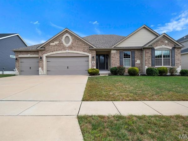 332 Mystic Brook Drive, O'Fallon, MO 63366