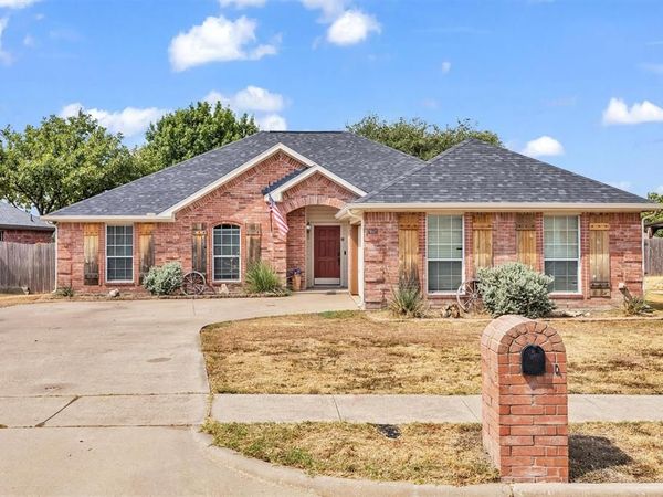 419 River Oaks Boulevard , Waxahachie, TX 75165