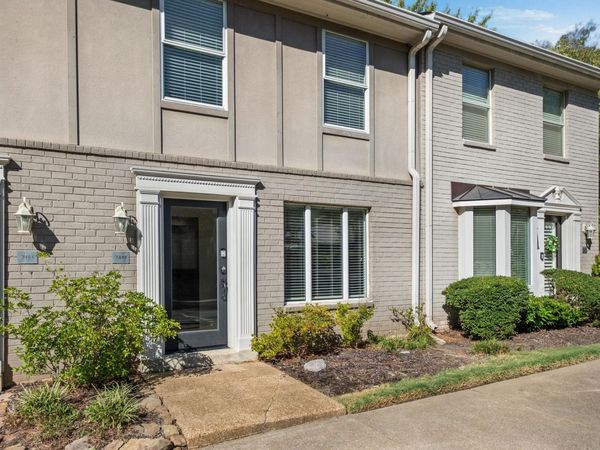 7449 GERMANTOWN SQ S, Germantown, TN 38138