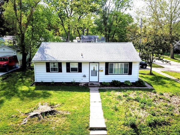 1303 Ash Street, Iowa City, IA 52240