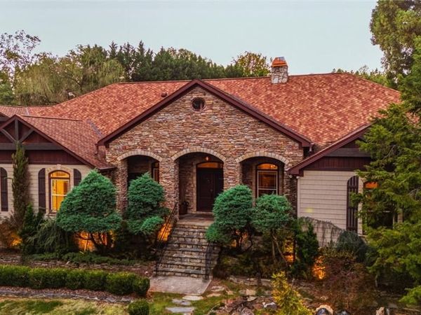 812 Westbourne Grove Court , Colfax, NC 27235