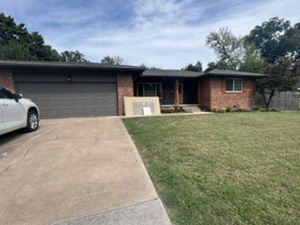 2743 E 53rd Street , Tulsa, OK 74105