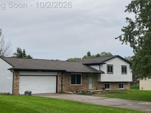 2668 Grass Valley Drive, White Lake Township, Mi 48383