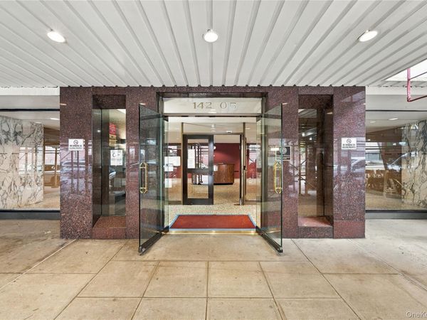 142-05 Roosevelt Avenue , Unit 206, Flushing, NY 11354