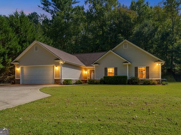 52 Blakes Lane, Talking Rock, GA 30175