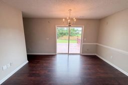 237 Arthurdale Drive photo 4