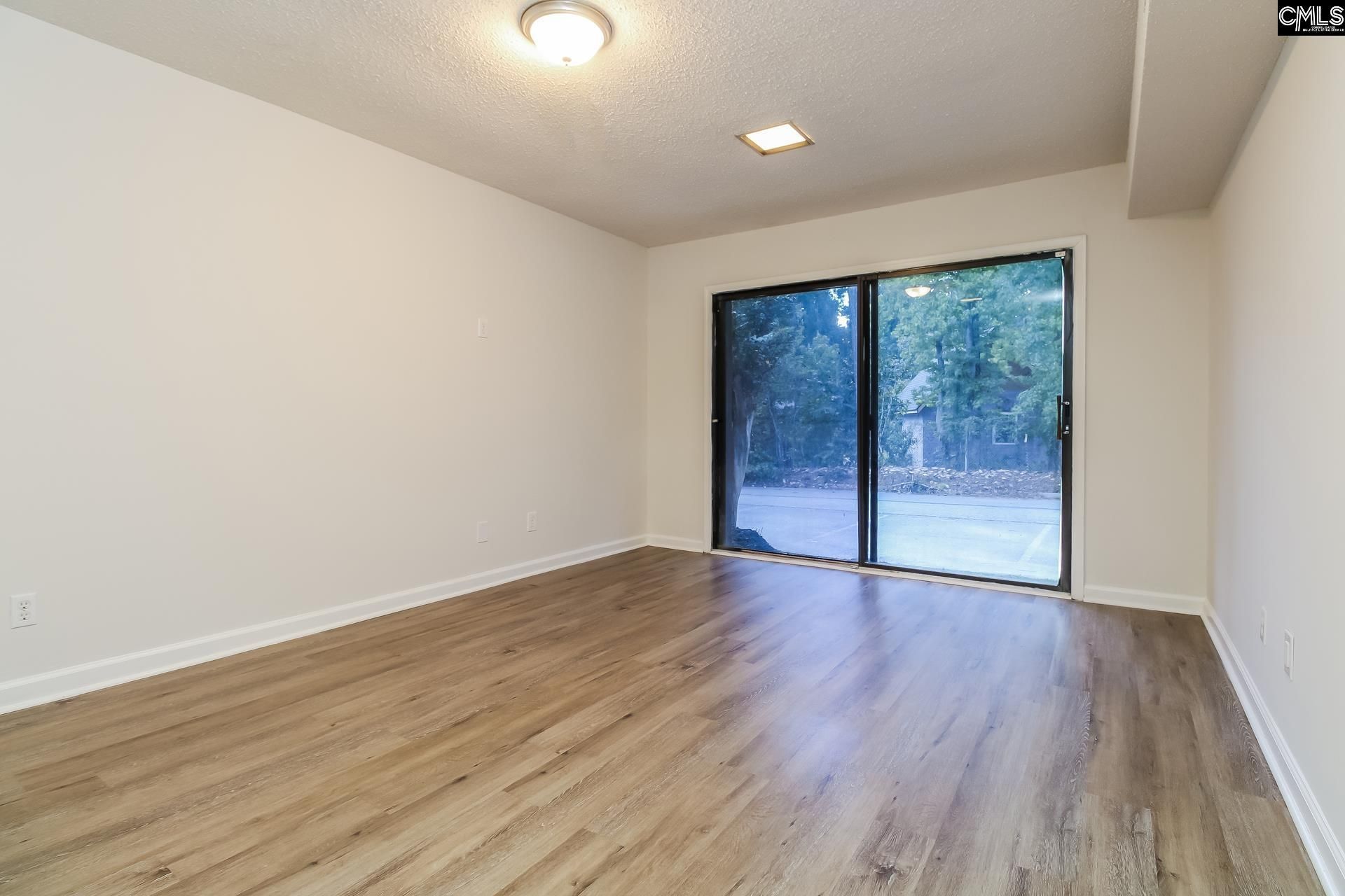 167 Lionsgate Drive  Photo 18