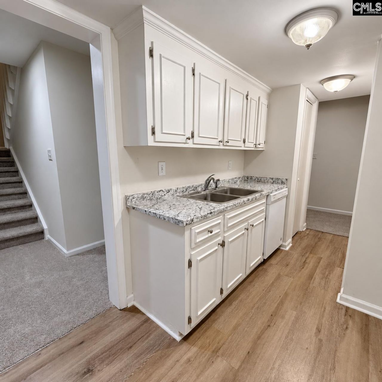 167 Lionsgate Drive  Photo 5