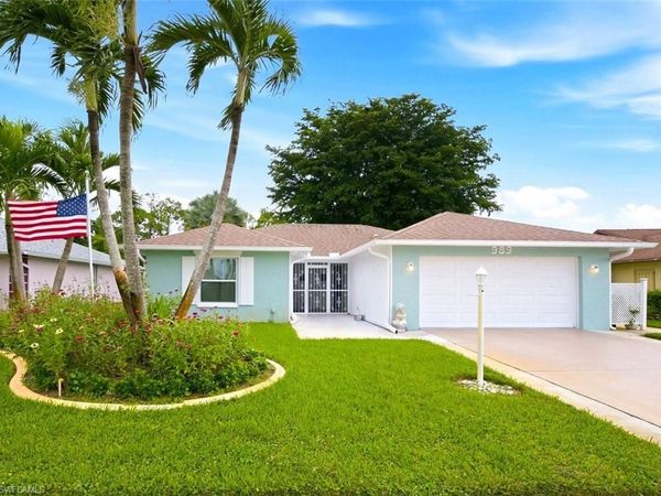 989 Charlemagne BLVD , NAPLES, FL 34112