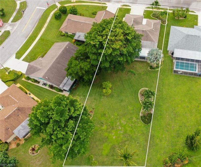 989 Charlemagne Blvd , Naples, FL 34112 Photo