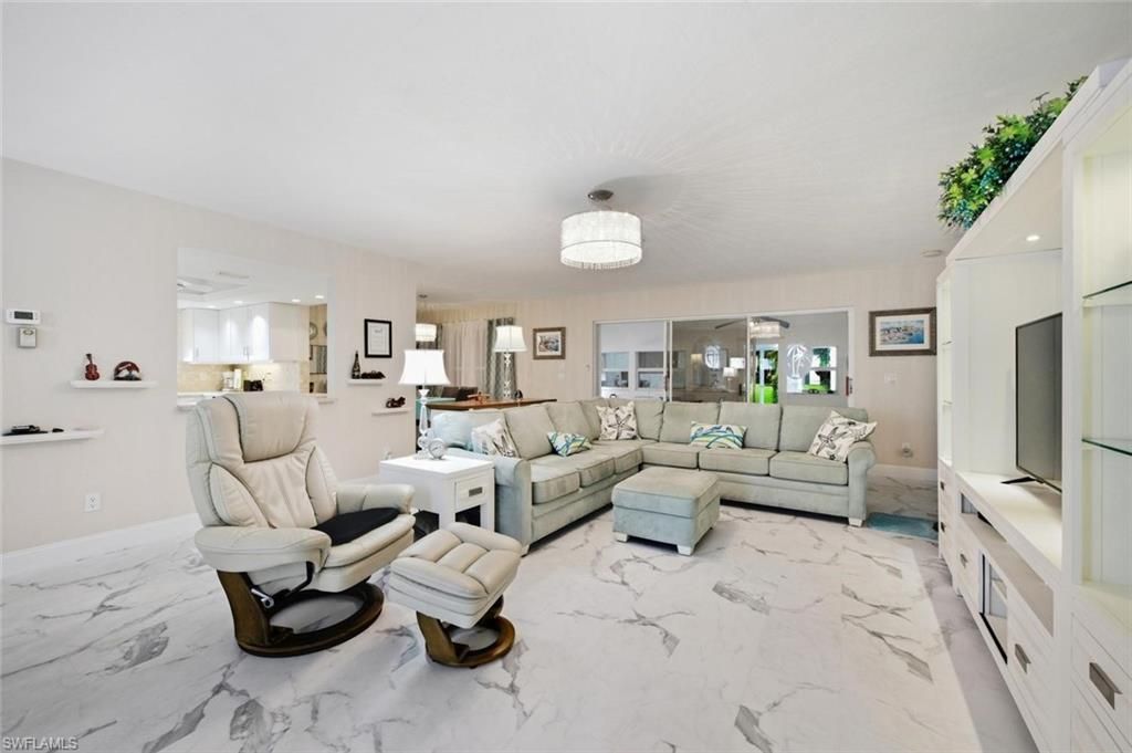 989 Charlemagne Blvd , Naples, FL 34112 Photo