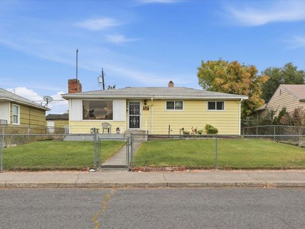 1211 E Garland Ave, Spokane, WA 99207