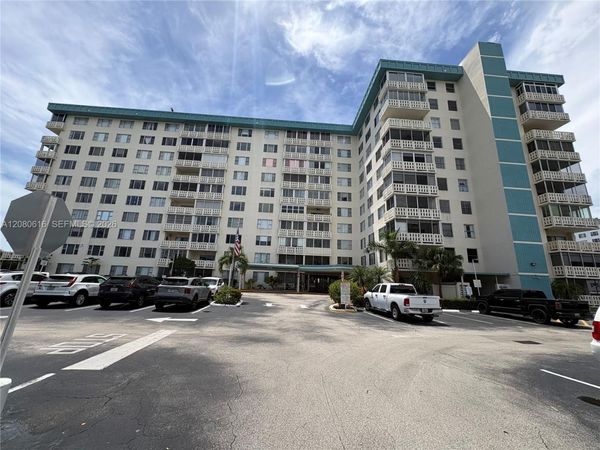4330 Hillcrest Dr, Unit 816, Hollywood, FL 33021