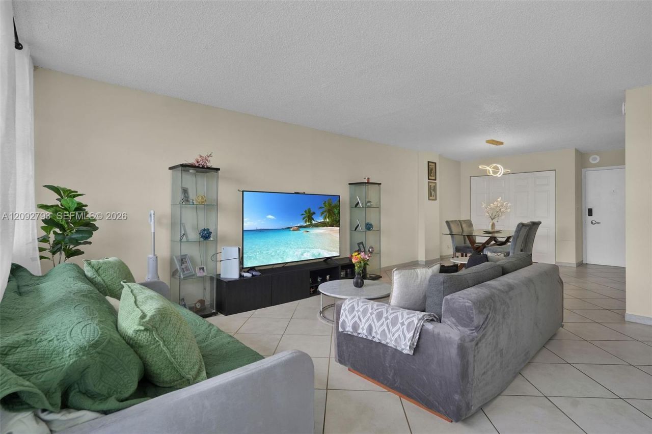 6770 Indian Creek Dr, Unit 8R, Miami Beach, FL 33141 Photo