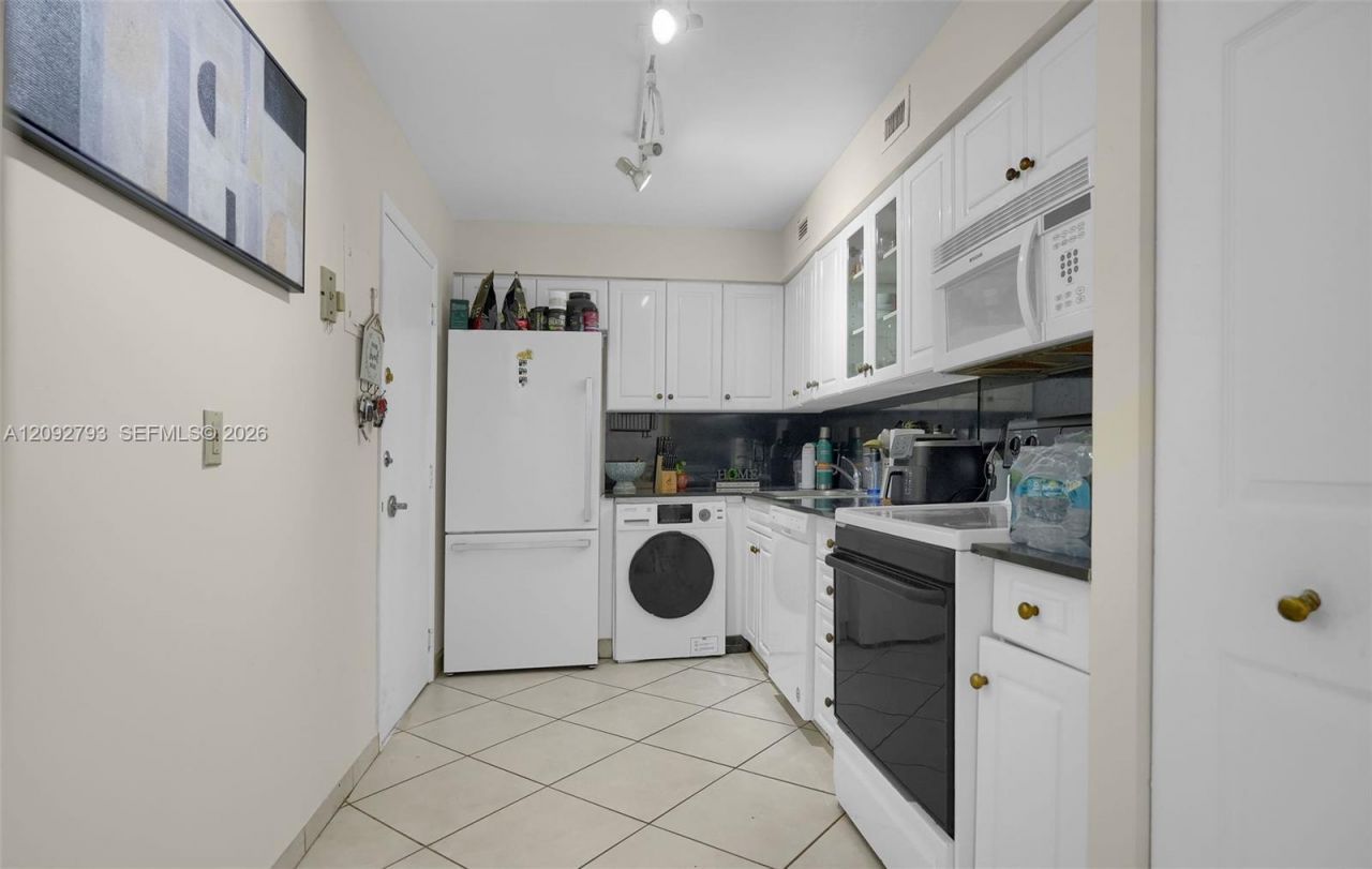 6770 Indian Creek Dr, Unit 8R, Miami Beach, FL 33141 Photo