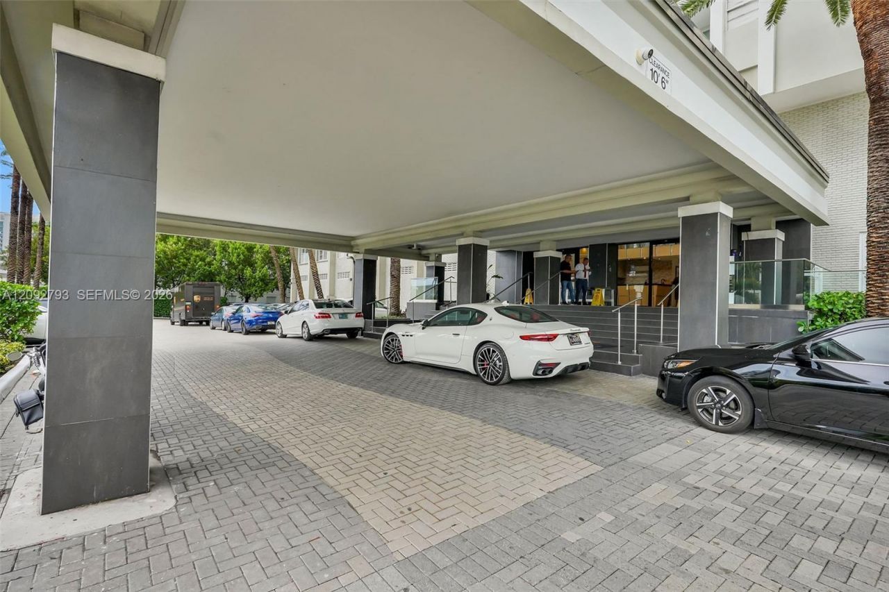 6770 Indian Creek Dr, Unit 8R, Miami Beach, FL 33141 Photo