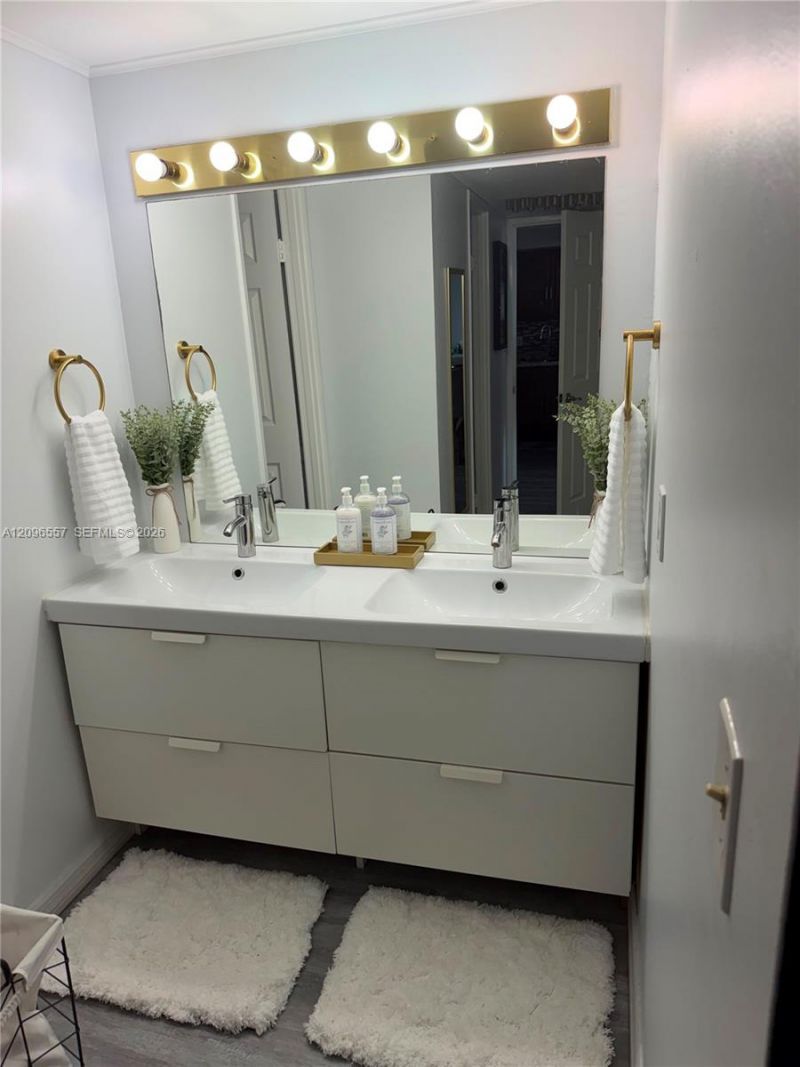 1301 NE Miami Gardens Dr , Unit 403W, Miami, FL 33179 Photo