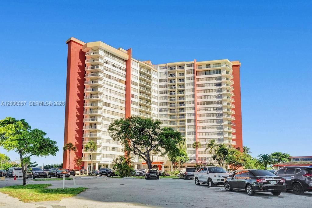 1301 NE Miami Gardens Dr , Unit 403W, Miami, FL 33179 Photo