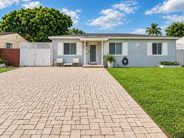 1435 NE 141st St , North Miami, FL 33161