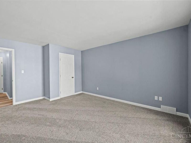 3533 Amberacres Drive, Unit 305, Cincinnati, OH 45237 Photo 21