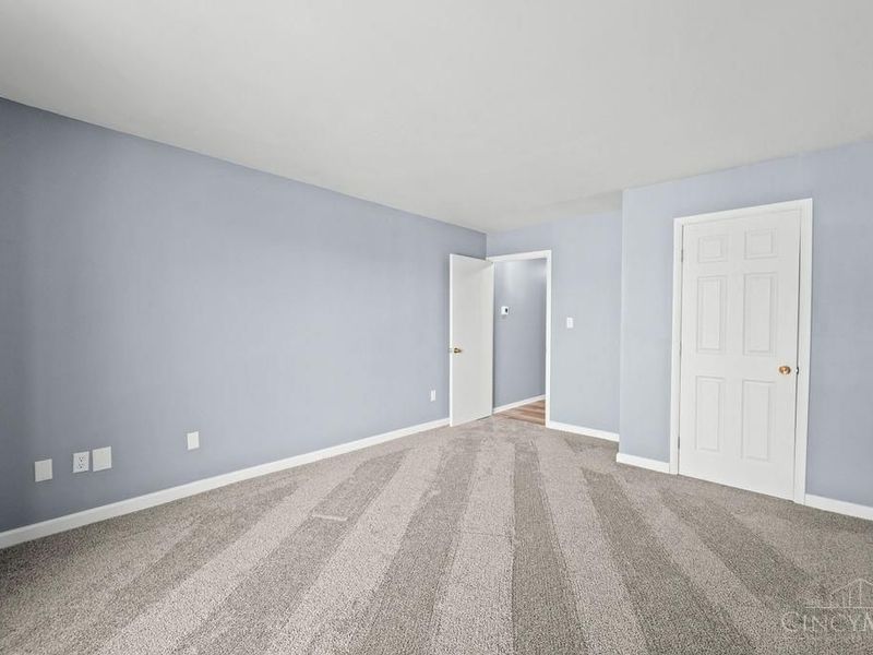 3533 Amberacres Drive, Unit 305, Cincinnati, OH 45237 Photo 22