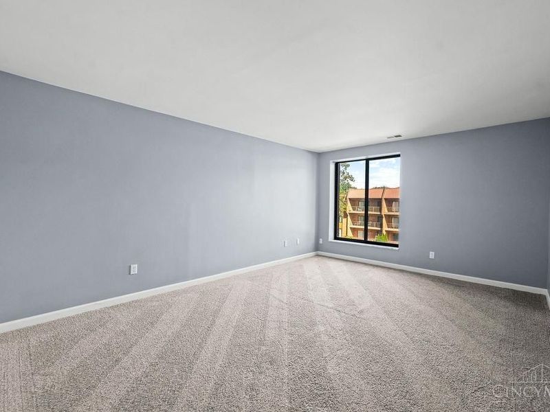 3533 Amberacres Drive, Unit 305, Cincinnati, OH 45237 Photo 24