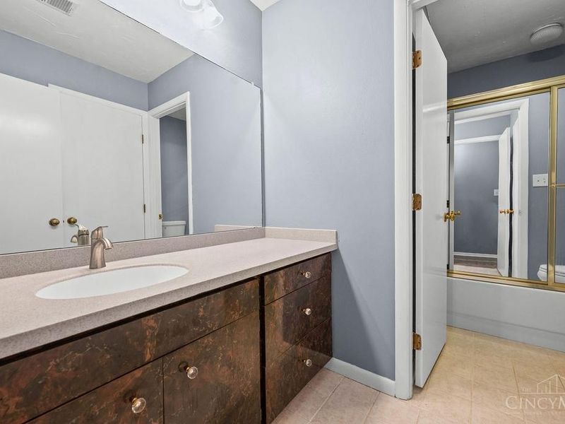 3533 Amberacres Drive, Unit 305, Cincinnati, OH 45237 Photo 31