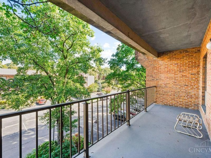 3533 Amberacres Drive, Unit 305, Cincinnati, OH 45237 Photo 32