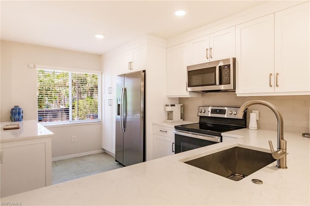 3032 Sandpiper Bay Cir, Unit G102, Naples, FL 34112 Photo