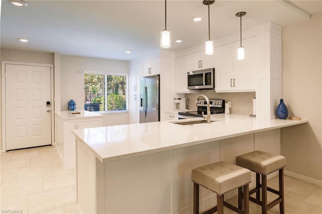 3032 Sandpiper Bay Cir, Unit G102, Naples, FL 34112 Photo