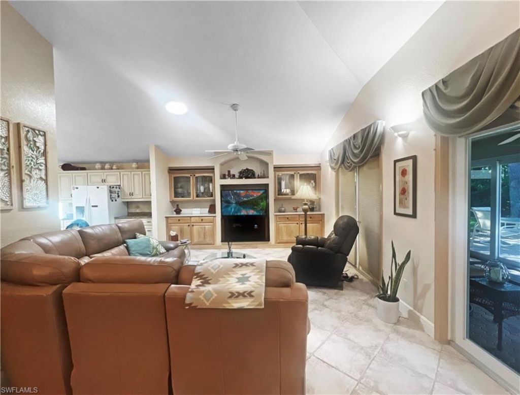 6046 Westbourgh Dr , Naples, FL 34112 Photo