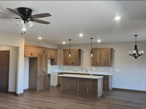 553 KAYLEE COURT, Watertown, SD 57201