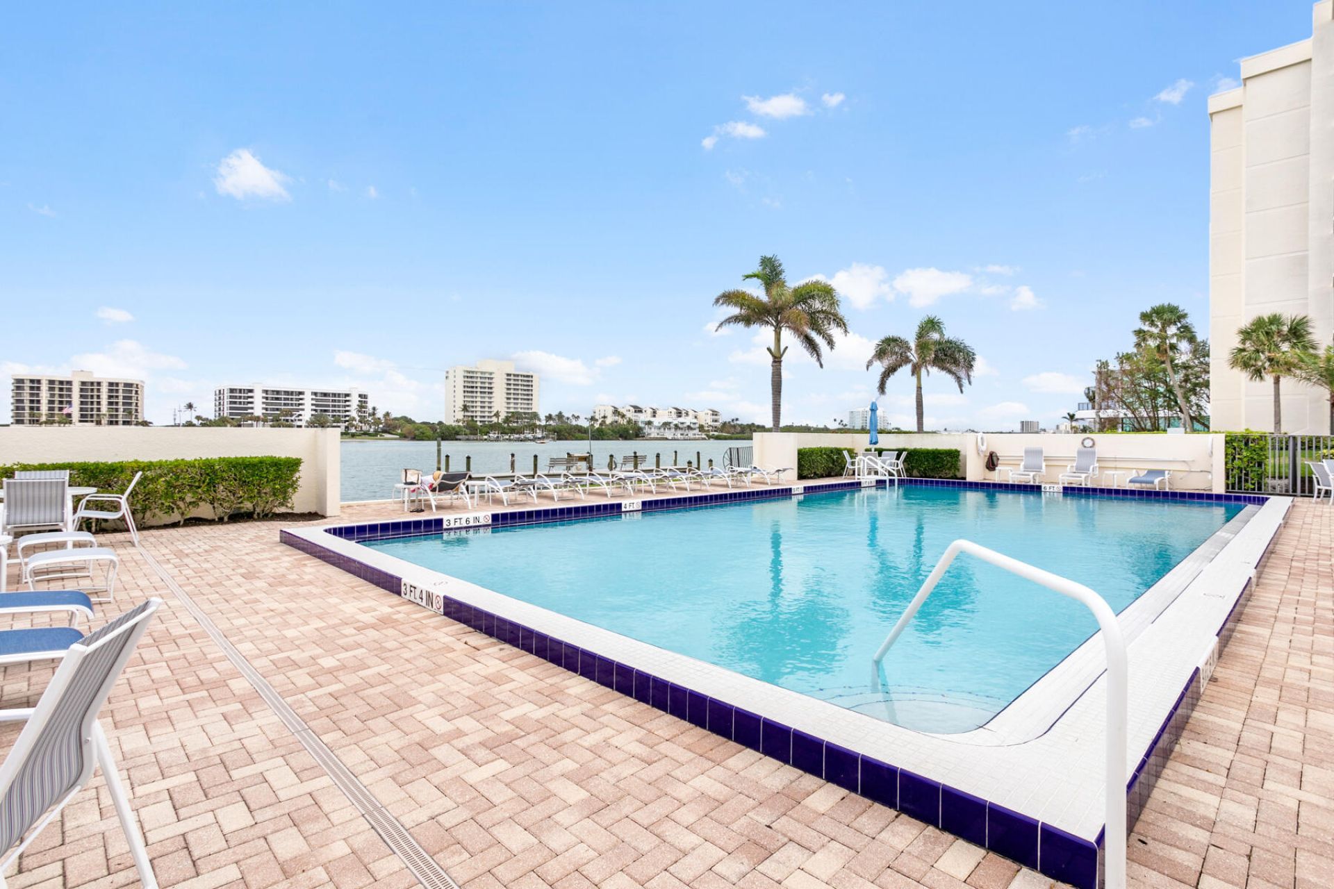 19800 Sandpointe Bay Drive S, Unit 208, Jupiter, FL 33469 Photo