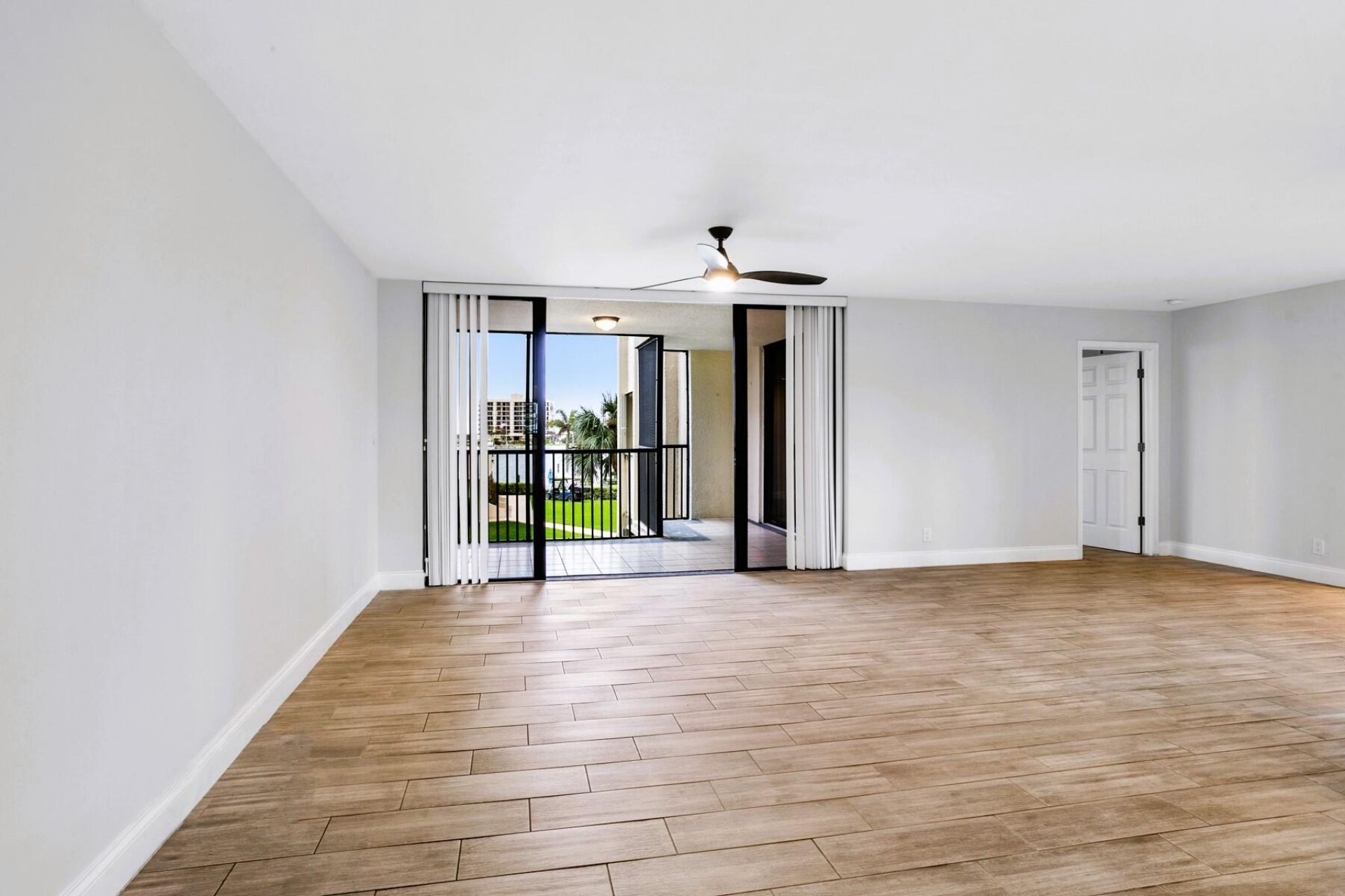 19800 Sandpointe Bay Drive S, Unit 208, Jupiter, FL 33469 Photo