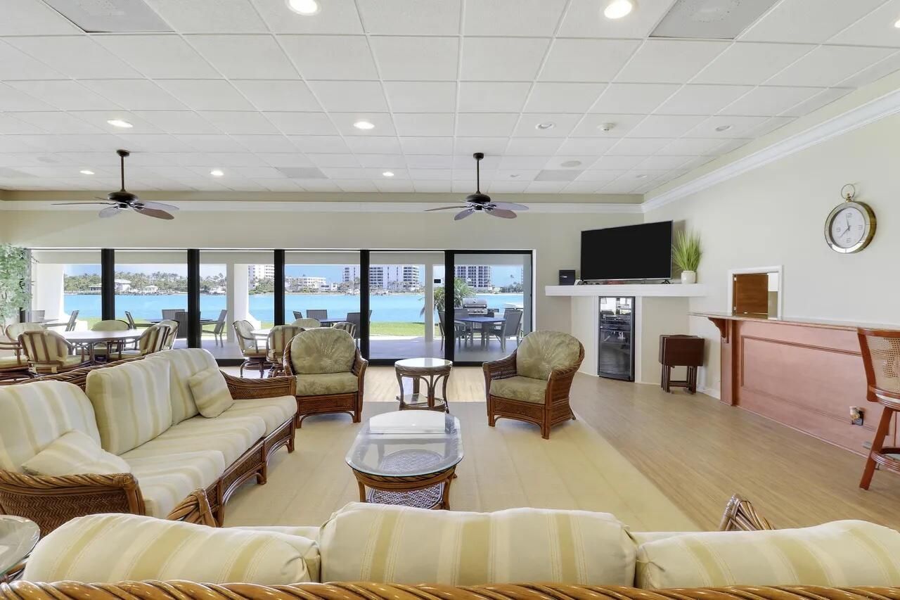 19800 Sandpointe Bay Drive S, Unit 208, Jupiter, FL 33469 Photo
