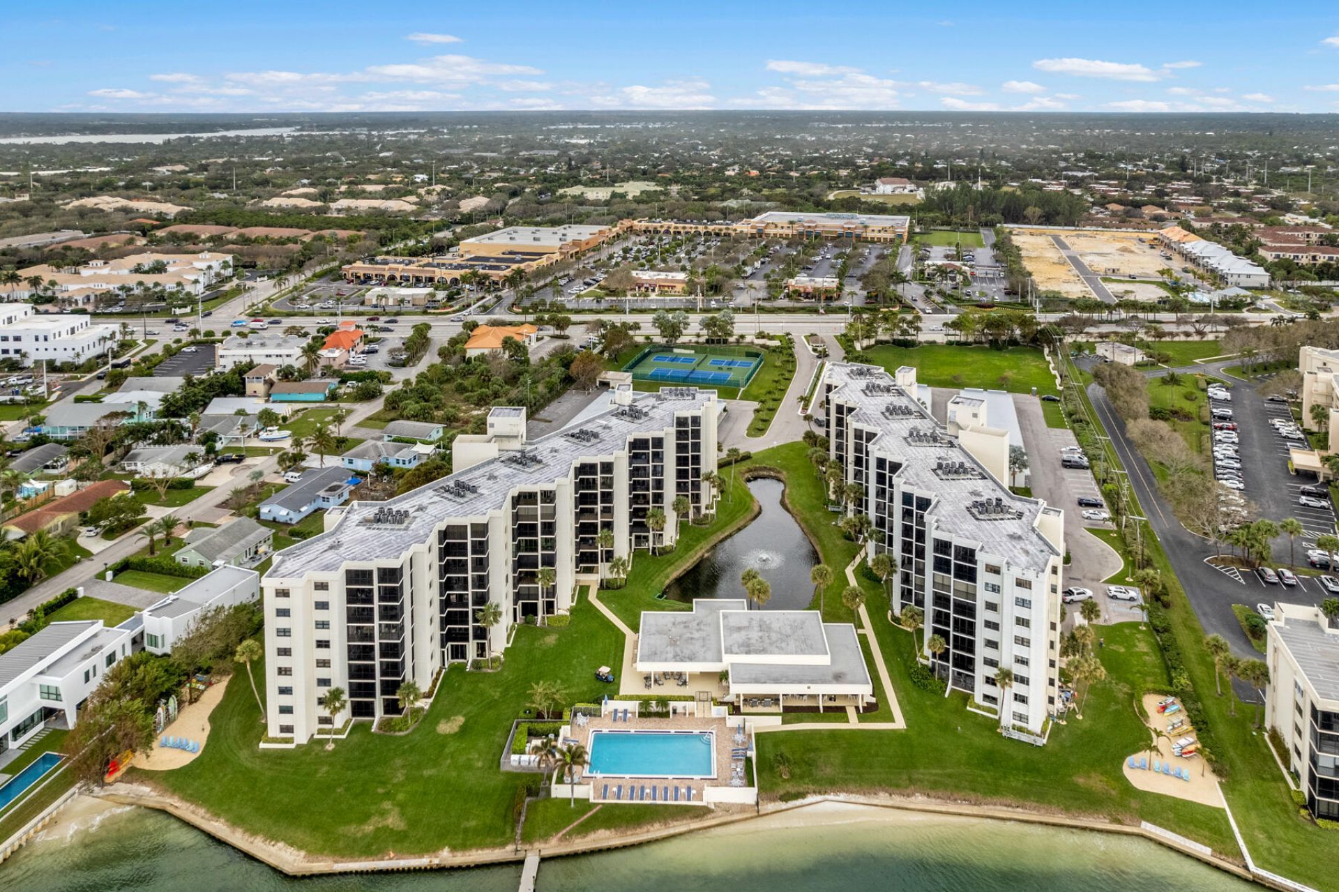 19800 Sandpointe Bay Drive S, Unit 208, Jupiter, FL 33469 Photo