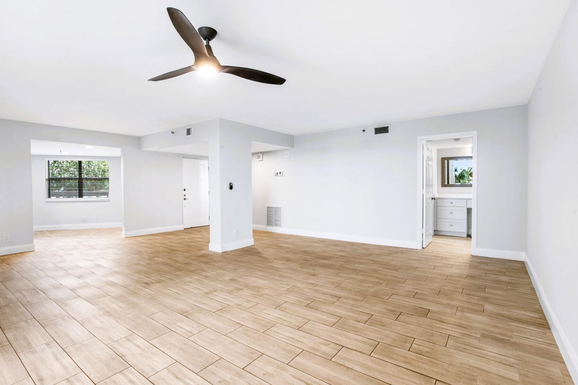 19800 Sandpointe Bay Drive S, Unit 208, Jupiter, FL 33469 Photo