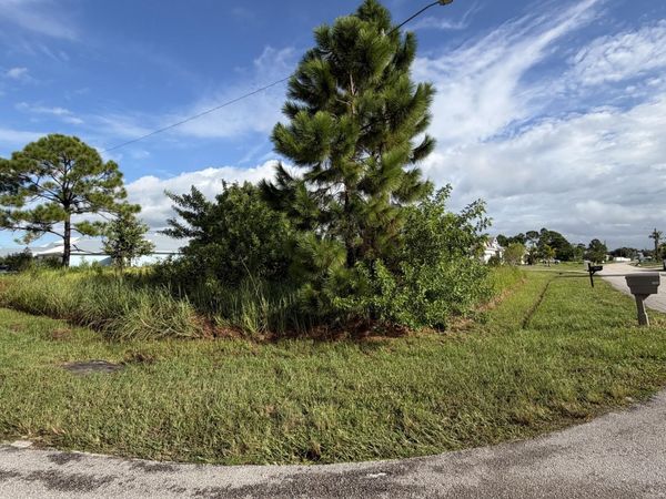 1892 SW LEWIS Street, Port St. Lucie, FL 34987