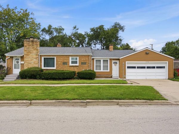 1270 Van Street , Elgin, IL 60123