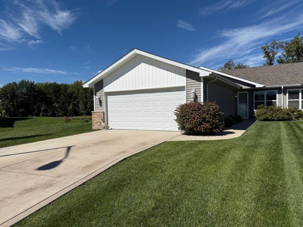 8438 Madison Street , Merrillville, IN 46410