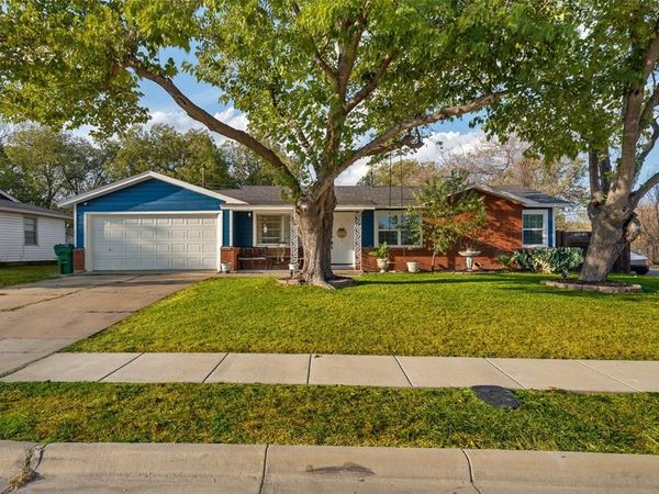 5239 Stanley Keller Road , Haltom City, TX 76117