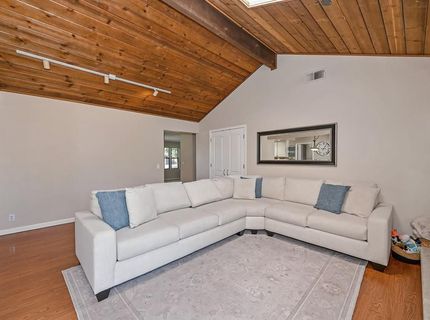 8666 Gaines Ave, Orangevale, CA 95662 Photo
