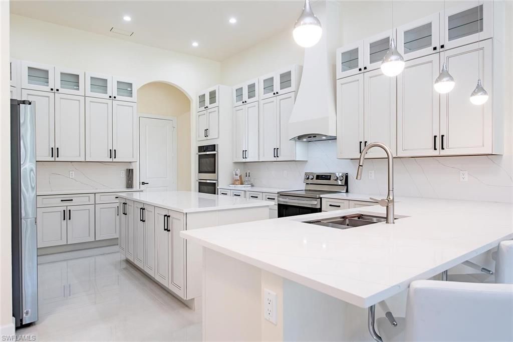 379 25th St Nw, Naples, FL 34120 Photo