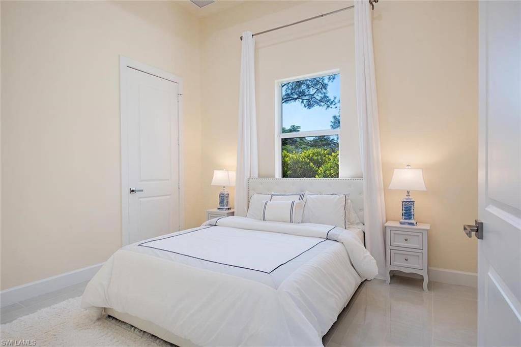 379 25th St Nw, Naples, FL 34120 Photo