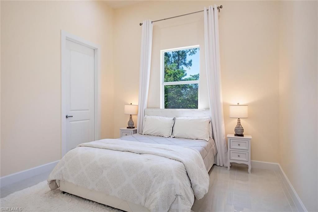 379 25th St Nw, Naples, FL 34120 Photo