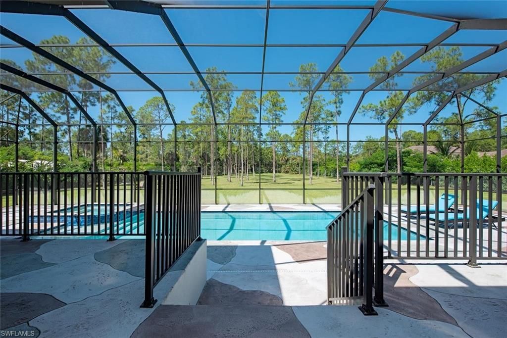 379 25th St Nw, Naples, FL 34120 Photo