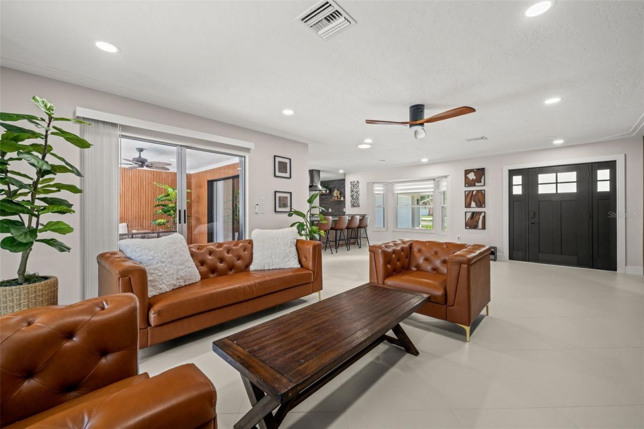 7520 Curtiss Avenue, Sarasota, FL 34231 Photo