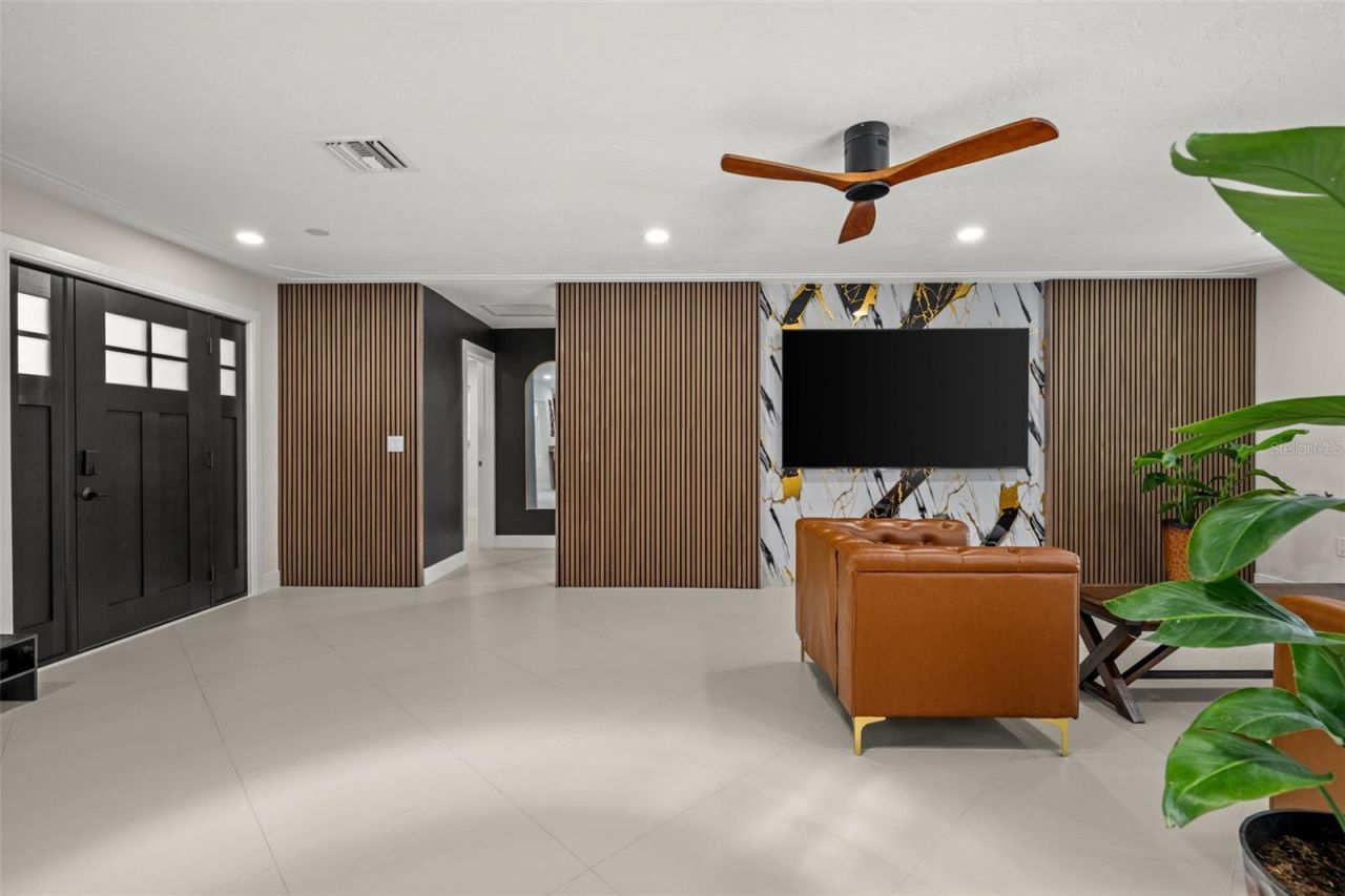7520 Curtiss Avenue, Sarasota, FL 34231 Photo