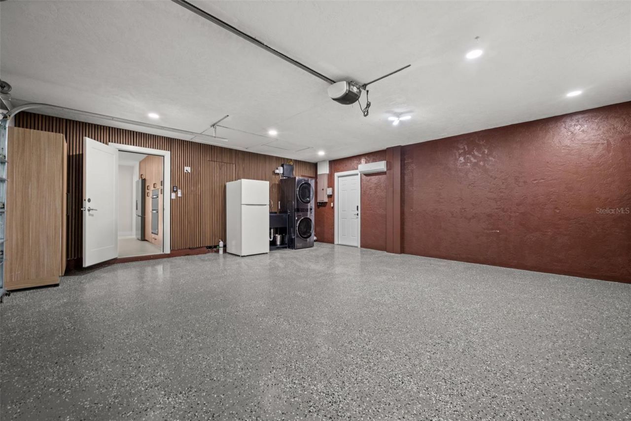 7520 Curtiss Avenue, Sarasota, FL 34231 Photo