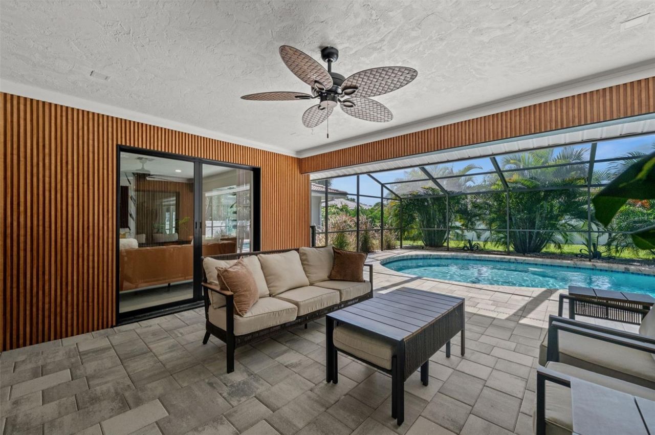 7520 Curtiss Avenue, Sarasota, FL 34231 Photo
